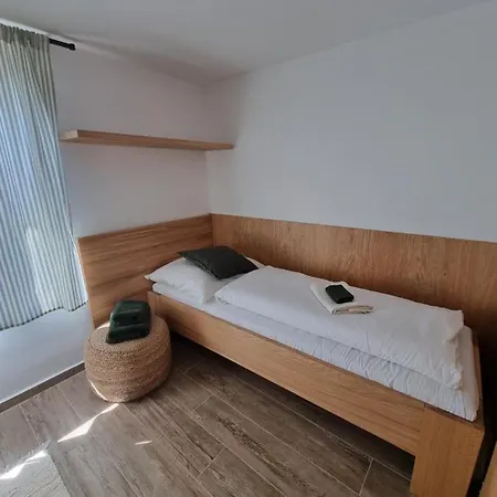 House Laura בית נופש