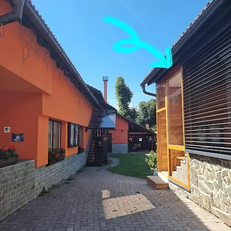 House Laura * Žiar