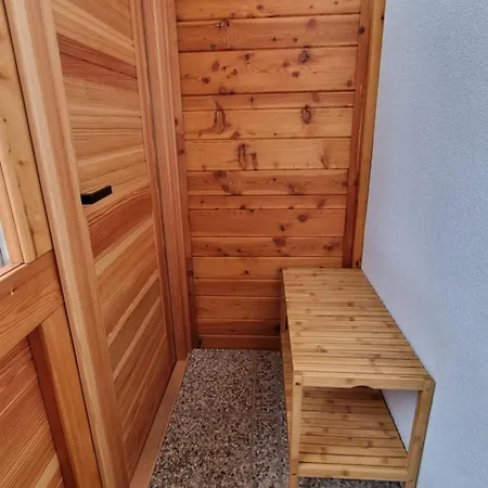 House Laura * Žiar