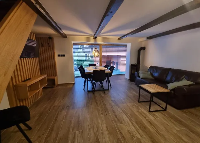 House Laura 度假居 Žiar